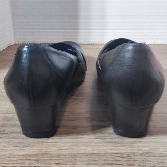 Clarks Everyday Sugar Plum Leather Pumps 9 Black Block Heel Slip On Dress Shoes - Picture 5 of 16